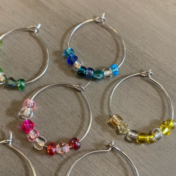 Colorful wine 🍷 charms for hosting, six pieces - Picture 4 of 5